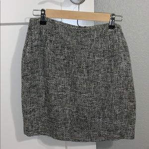 Zip-Up Lightweight Wool Pencil Skirt